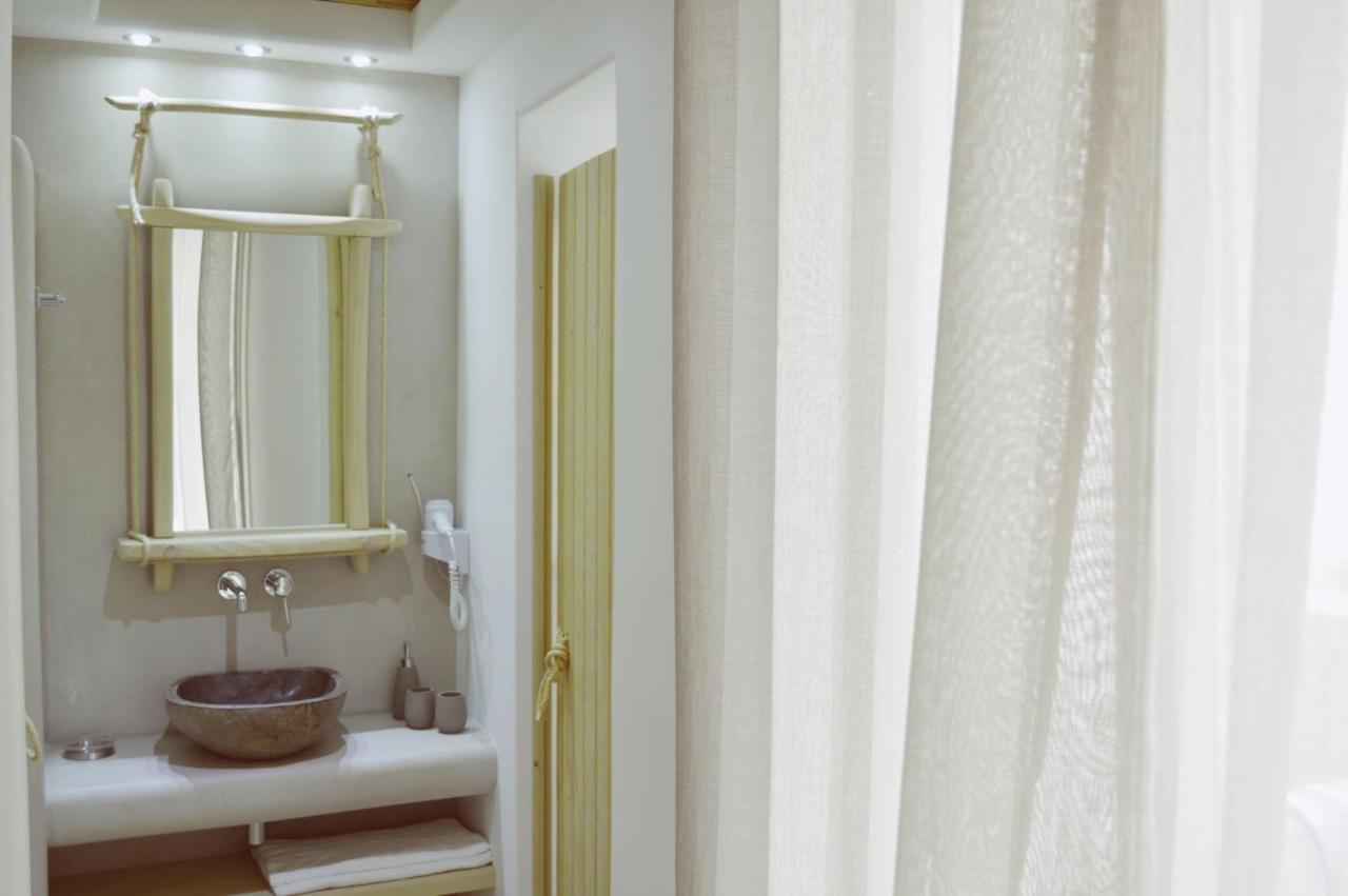 Blue Heart Luxury Suites Naxos City Exterior photo