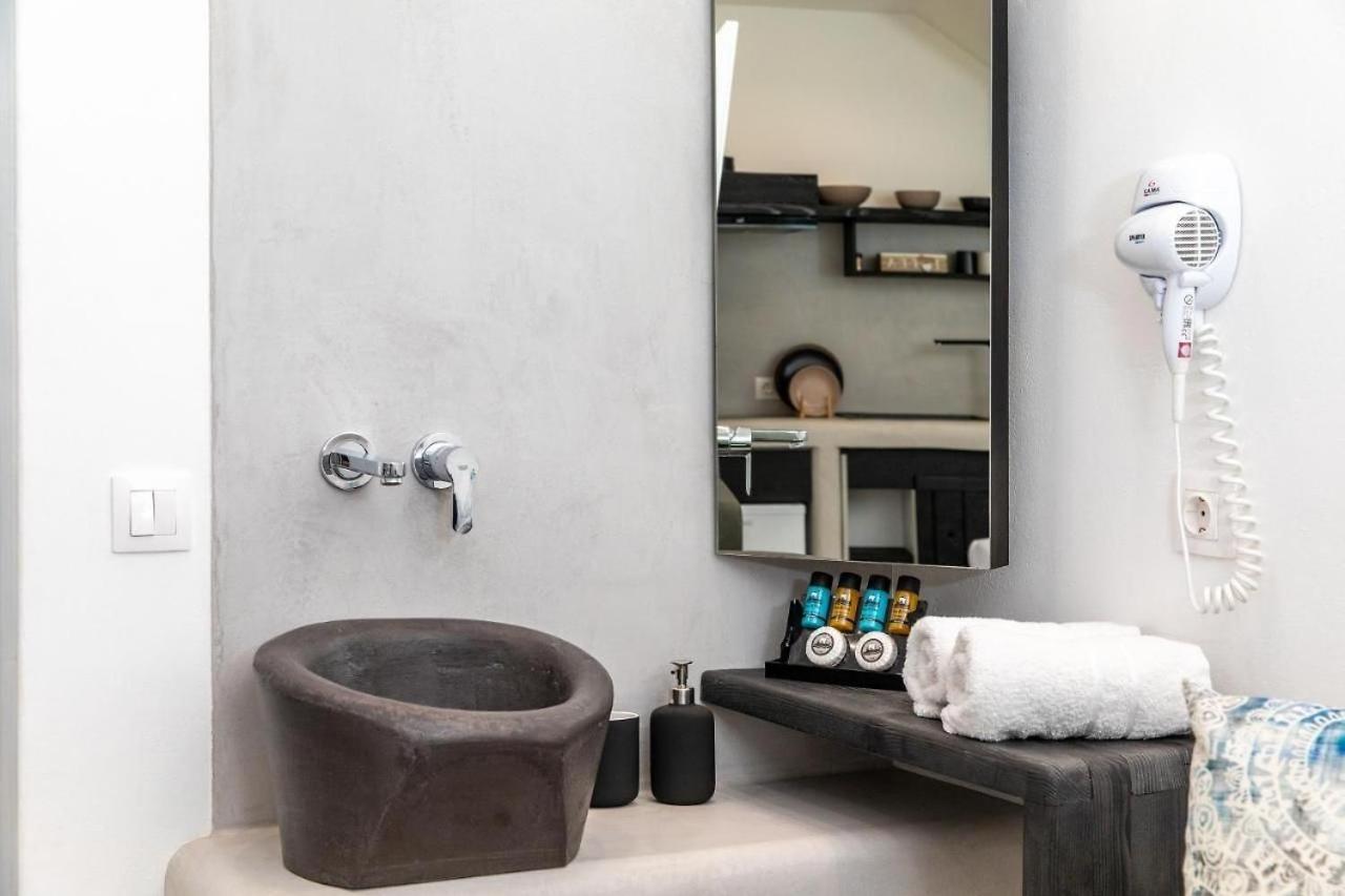 Blue Heart Luxury Suites Naxos City Exterior photo