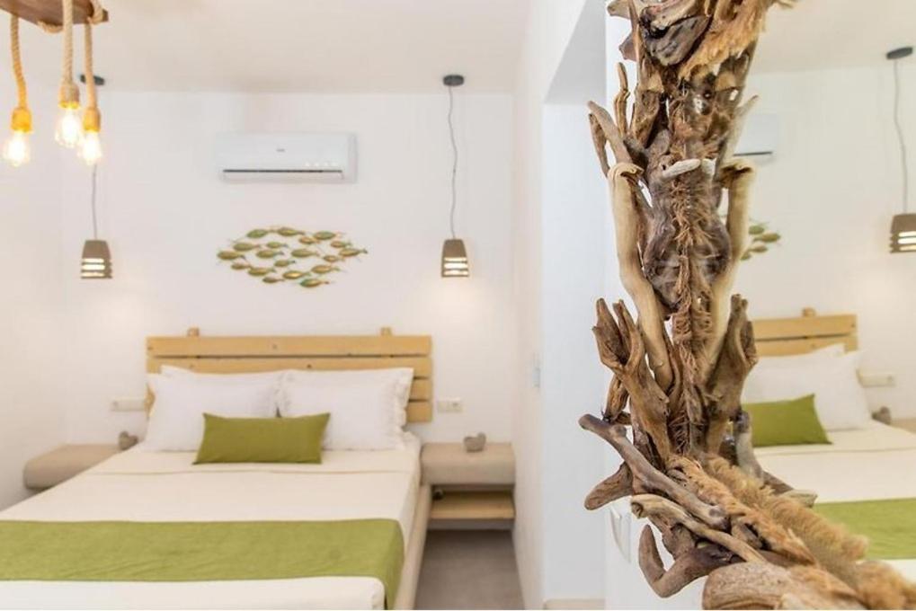 Blue Heart Luxury Suites Naxos City Exterior photo