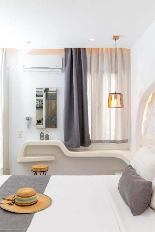 Blue Heart Luxury Suites Naxos City Exterior photo