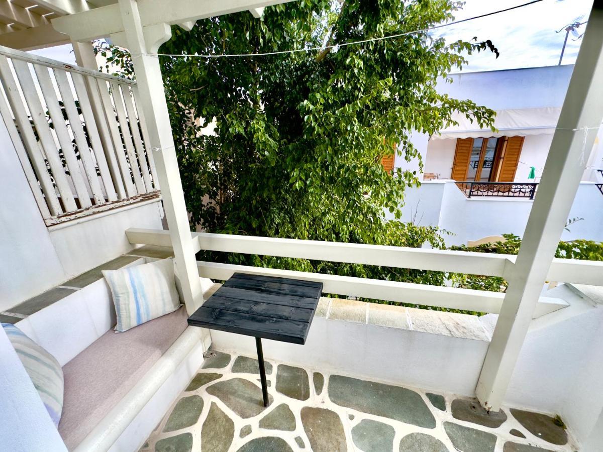 Blue Heart Luxury Suites Naxos City Exterior photo